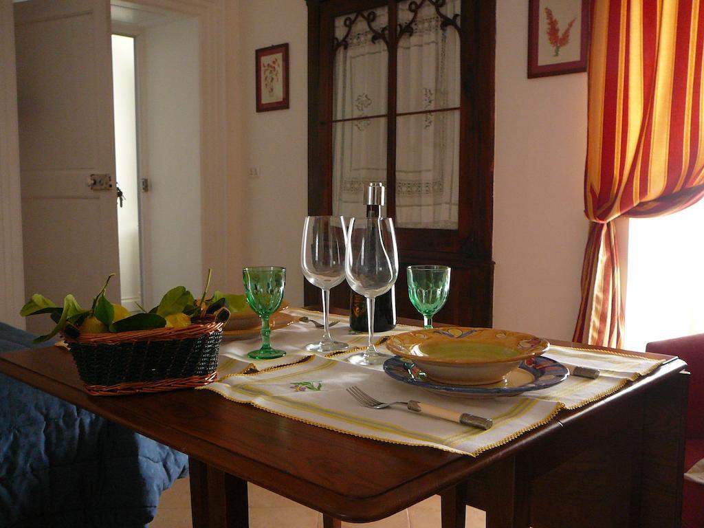 Villa In Gargano - Villa Basso Monte SantʼAngelo Cameră foto